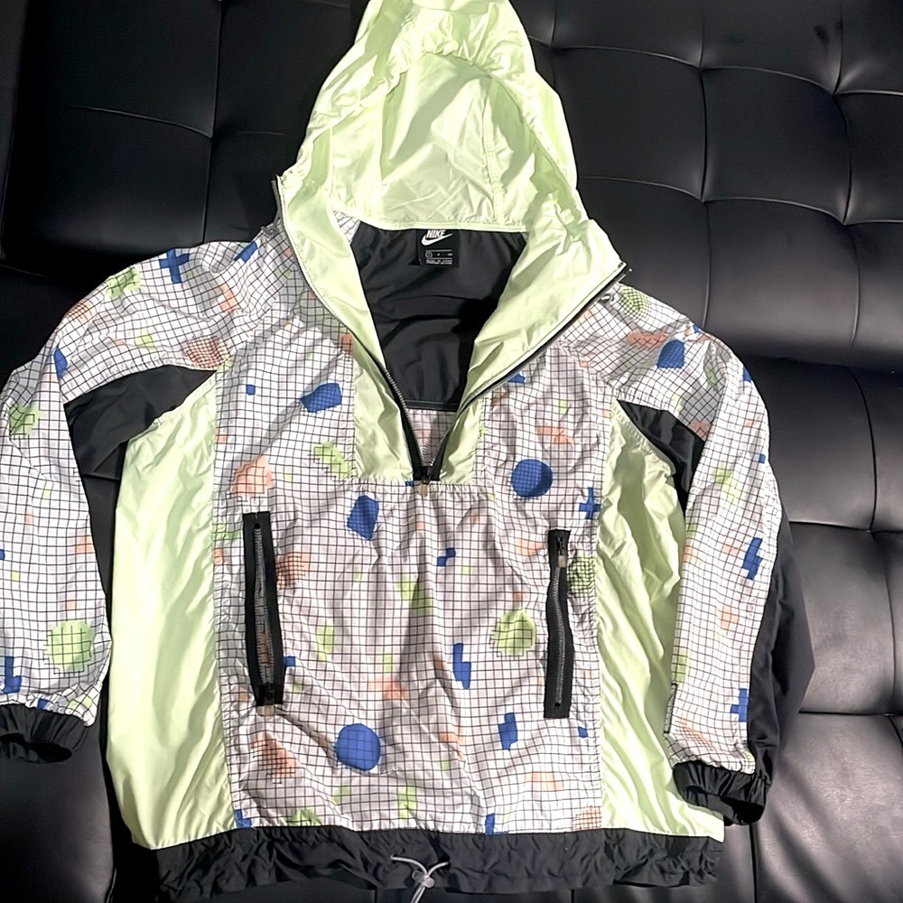 Nike running Jacket light athletic women’s small